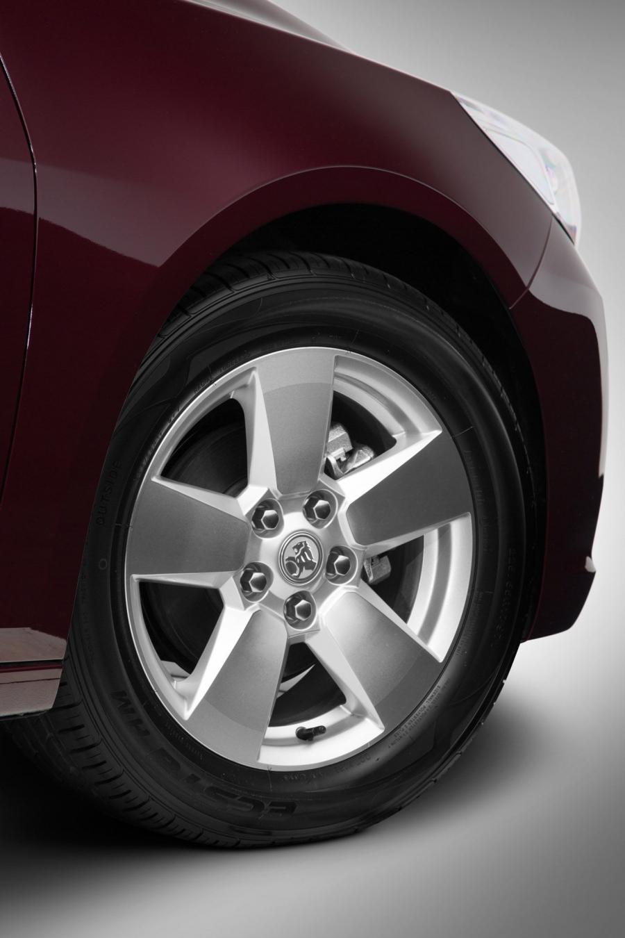  Holden Malibu CD 2013 года  (фото 12 из 13)